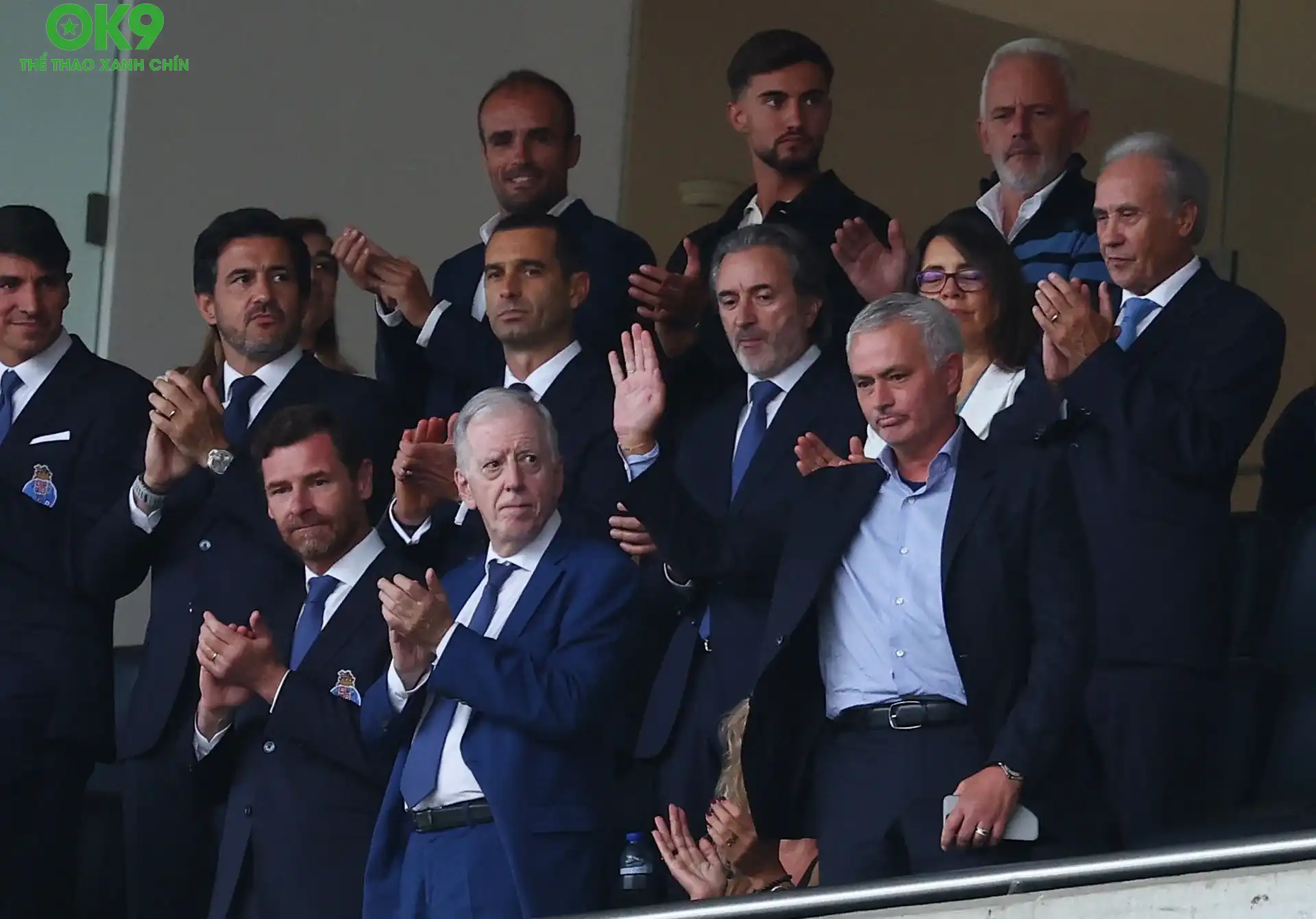 Jose Mourinho xúc động trong ngày trở lại đội bóng cũ Porto Jose Mourinho xúc động trong ngày trở lại đội bóng cũ Porto