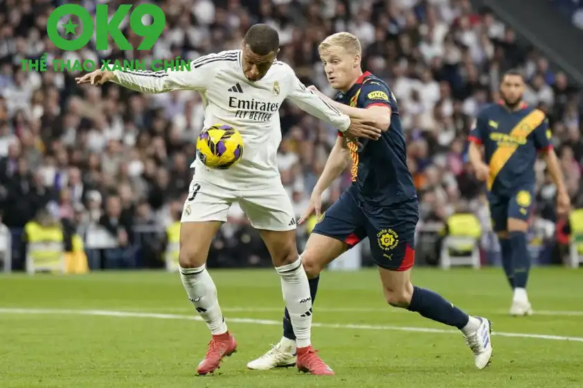 Real Madrid được dự đoán sẽ có chiến thắng để củng cố ngôi đầu. Real Madrid được dự đoán sẽ có chiến thắng để củng cố ngôi đầu.